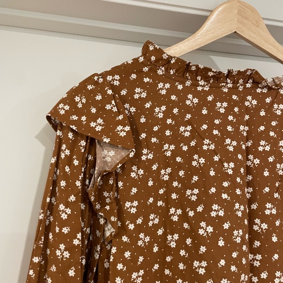 Rylee and Cru • Rooney Blouse in Ditsy - Picture 7 of 7